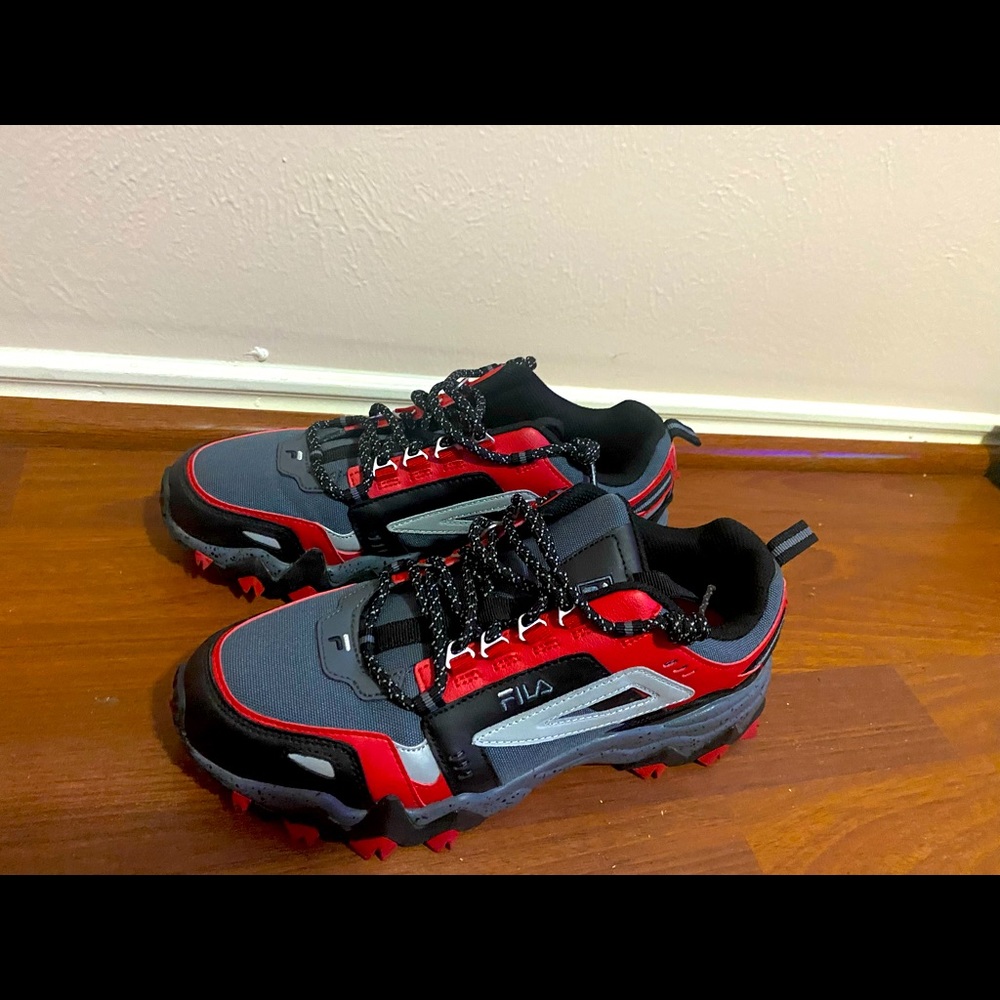 Fila oakmonts red